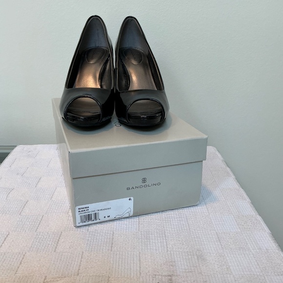 Bandolino BDRAINAA Black Patent Leather Peep Toe, Size 8 - Picture 7 of 7